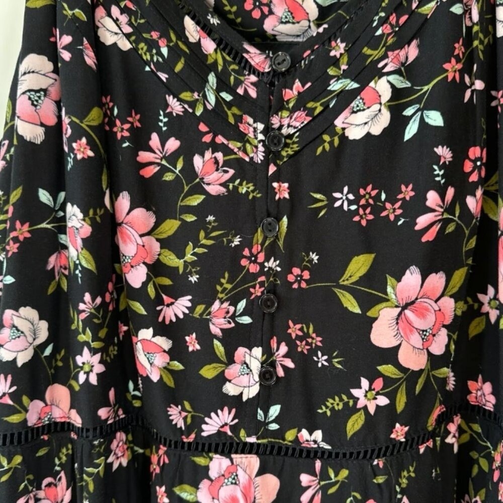 City Chic Maxi Festival Vibe Black Floral Tiered Dress XL 00131637 - Picture 2 of 5